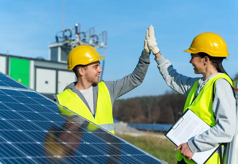 Hình ảnh minh họa vật tư và thiết bị hệ thống Solar