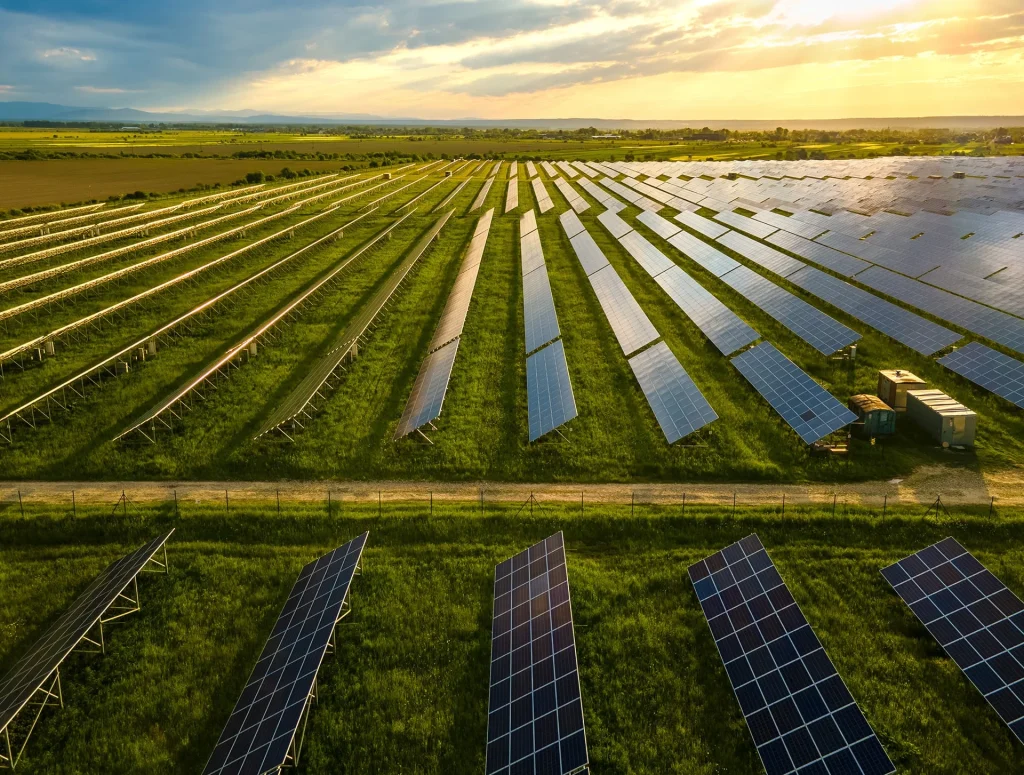 Giải pháp chiếu sáng năng lượng mặt trời - Hà Phong Energy